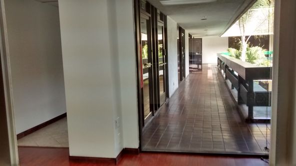 STYLISH OFFICE, TILE RECEPTION AND NEW WOOD FLOORING, BEST MOVE-IN SPECIAL